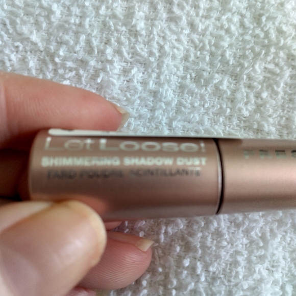 Prestige shimmering shadow dust - Picture 2 of 4